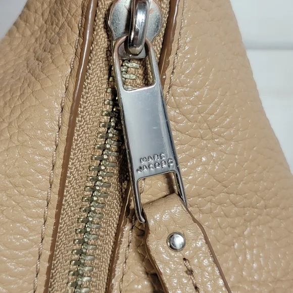 MARC JACOBS Falafel Leather Saddle Bag In Cocoon - Picture 9 of 14